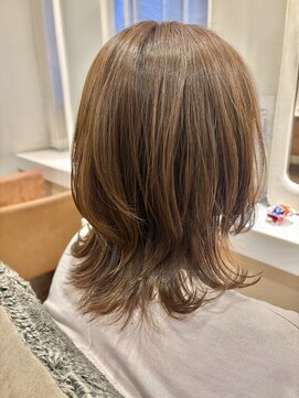 アーブ(hair and make urb) くびれ外ハネミディアム