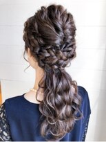 オアシス ガーデン 新越谷店(Oasis GaRDEN)&nbsp;ポニーテール風 ふわふわ巻き下ろしスタイル