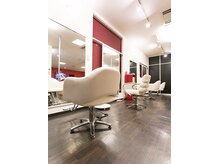 ヘアー アンド メイク アーム(hair and make ame)