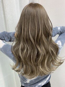 ルノン シェリー(LUNON cheliy) ミルクティーベージュ×ロングレイヤー