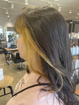 ケーオーエスビューティー(K O S beauty) インナーカラー×イエローベージュ