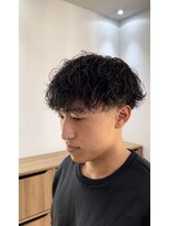 ダブルオオガキ (W-ogaki)&nbsp;波巻きスパイラルパーママッシュツーブロックメンズパーマ