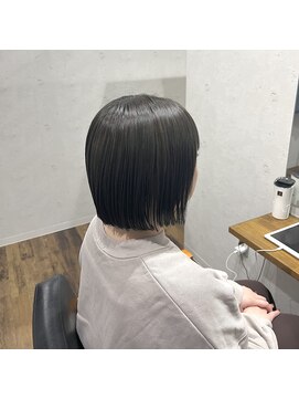 ラウンズ 錦糸町(Rounds) ミニボブ×オリーブベージュ