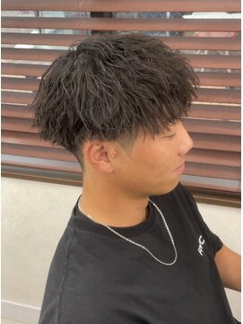 ザ ワンアンドオンリー シズオカ(The one and only. Shizuoka) 縦落ちツイストパーマ