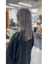 サラ HAIR&MAKE SALA 相模大塚店 シルバーグレー