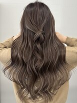 リリット(ReLit)&nbsp;ハイライトカラーグレージュベージュレイヤーカットボブ髪質改善