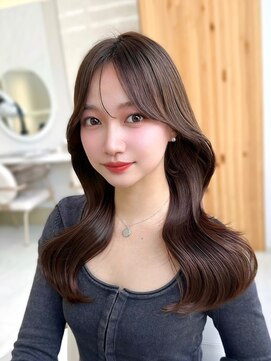 アマトウキョウ アユンチェ(AMA TOKYO×AYUNCHE) 韓国スタイル/ナチュラルくびれヘア_くびれ巻き_レイヤーカット