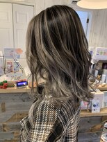 フイ(Hui) コントラストバレイヤージュ