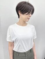 モリオ(morio)&nbsp;＊前下がりショートハンサムショートセンターパート丸みショート