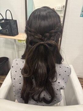 ヴィアス(Vias) リボンハーフアップ(編み込みver)