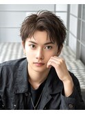 ツーブロック人気束感短髪フェザーコンマ