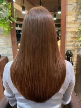 オーガニックサロン フェイス 梅田店(organic salon face)の写真/【大人女性必見】経験豊富なスタイリストが丁寧な提案と高い技術力でおもてなし♪白髪ぼかしも人気☆