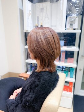 ステラバイケンジ 藤沢(STELLA by KENJE) 大人ウルフ　白髪ぼかし細めハイライト【藤沢　藤沢駅】