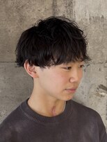 ニーイチイチ(211)&nbsp;波巻きツイストスパイラル/シャドウパーマ