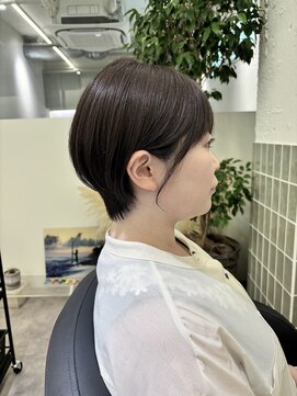 ノーティー(NORTY) 耳掛けくびれショート/タイトな丸みショート