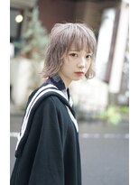 ネフ(NeF)&nbsp;ホワイトカラー★ミルクティグレージュのレイヤーボブ★