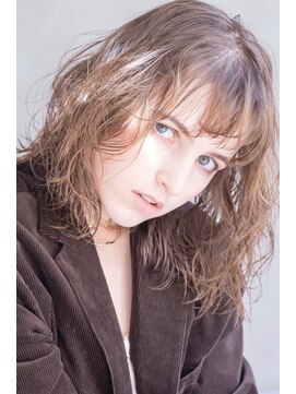 アメリ 新宿(Ameri) Ameri アーモンドベージュ【新宿】