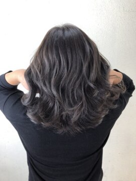 アルファ インタラクティブ エム フラワー(ALUFA interactive.M Flower) 20代30代大人可愛いシークレットハイライト×透明感グレージュ