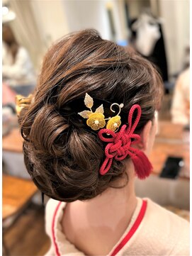桜ギンザ (Ginza) 和装シニヨン。