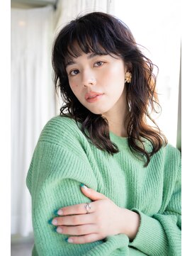 マグノリア オモテサンドウ(MAGNOLiA Omotesando) おしゃれモードなルーズウェーブミディ・・・HINATA