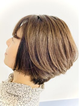 ウィットヘアー(wit hair)の写真/白髪ぼかし&ハイライトが大好評◎大人女性にお勧めの厳選された高品質カラーでワンランク上の仕上がりに。