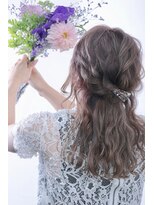 プランツヘアー&nbsp;お呼ばれヘア　ハーフアップアレンジ