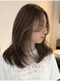 ミルクティーグレージュハイライトケアブリーチレイヤーカット