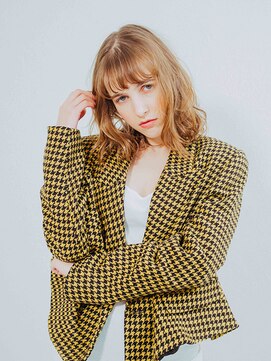 スタリー(Starry) 柔らか透明感ゆるウェーブミディ/20代/30代/40代/ハレマチ通り