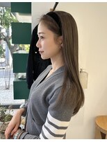 エム(M) グレージュノミディアムレイヤーカット/透明感カラー