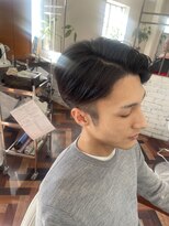 ヘアーアンドメイクアップモパ メンズセンターパート