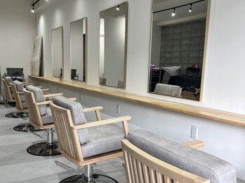 ネア(NEYA)の写真/大型サロンが苦手な方におすすめ◎ナチュラルな空間で専属stylistがあなたの隠れた魅力を引き出します！