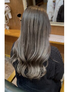 ヘアーサロン アトリエ(Hair salon ATORIE) ロングレイヤーブリーチカラーシャドウルーツ