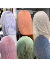 【EMIITH】が拘る極上の美髪ハイトーンの秘訣［ハイトーン／ダブルカラー／学割U24／ 鈴鹿］