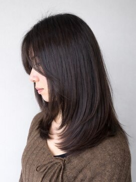 コタ 水戸(COHTA) 顔まわりレイヤーカット×上品ブラウン