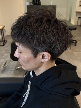 ヒュイル バイ ニアウ(Hwyl by Niau) MEN’S HAIR/ルーズショート/スパイキーショート/伊勢崎市