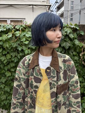 フェンヘアーアイス 中目黒(Fen.hair ici) ハイトーン×ディープブルー◎個性派デザインボブカット