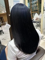 ユニークバイケンジ 町田(unique KENJE) 根元だけブリーチをしたルーツカラー