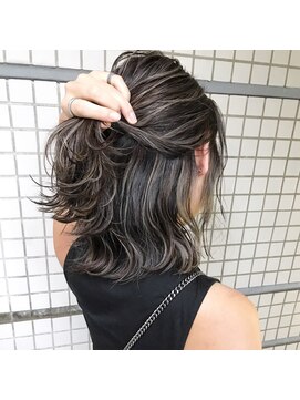 ガラ(GALA) コントラストをつけたスペシャルハイライト