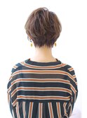 ことりベージュネイビーカラー毛先パーマ小顔ワンサイドショート