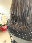 外はねミディアムヘア