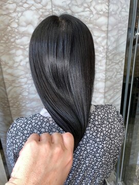 ロイジー(roijir) 【表参道　roijir】髪質改善×シアーブラック