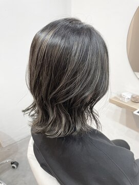 アイ 代々木公園(aye) ハイライト×グレーアッシュ