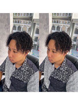 メグロバーバーショップロッポンギ 目黒六(MEGURO BARBER SHOP 6PPONGI) ツイストスパイラル×色気増し増しパーマ