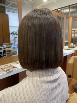 シーツー 川口店(C2) 切りっぱなしワンレンボブ