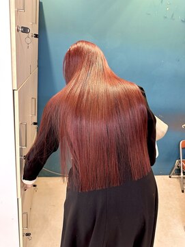 マニア(mania.) ボルドーワインレッドカシスレッドブラウン暖色透明感冬カラー