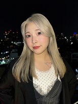 誰よりも透明感を出すなら！！ホワイトグレー！