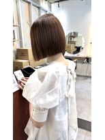 イオエ 梅田(ioe) ミルクティーベージュ/レイヤーボブ /髪質改善/縮毛矯正