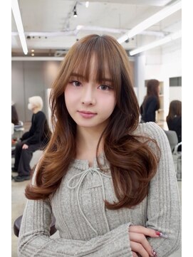 ヒュー 広島(HEW) 王道愛されツヤ髪ミルクティーブラウンミディアムレイヤー