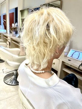 アース 岡崎店(HAIR&MAKE EARTH) ウェーブウルフ　ホワイトブロンド