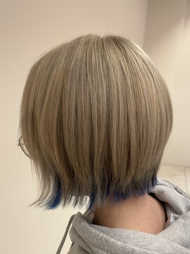 フィッティ 横須賀中央店(fiti) ホワイトベージュ×インナー×ブルー